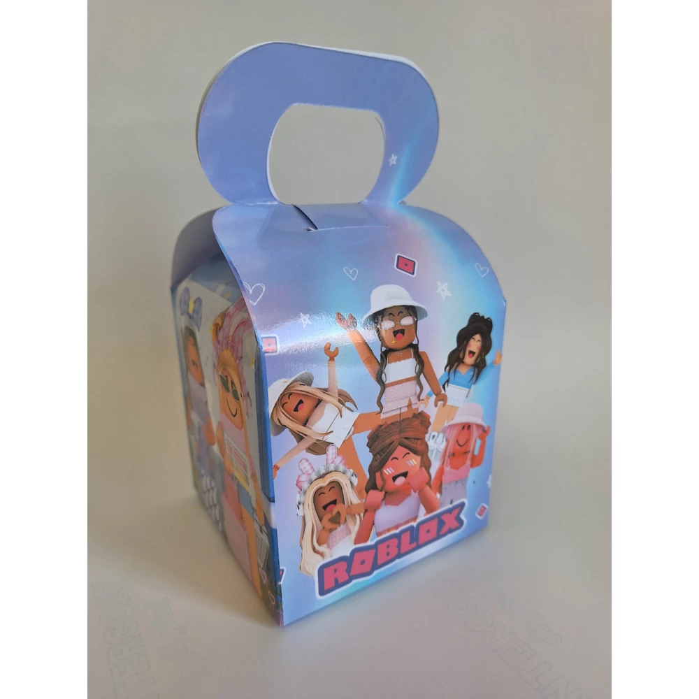 Коробочка “Роблокс“ дівчинка для подарков и угощений 10х10х10 см. малотиражные -