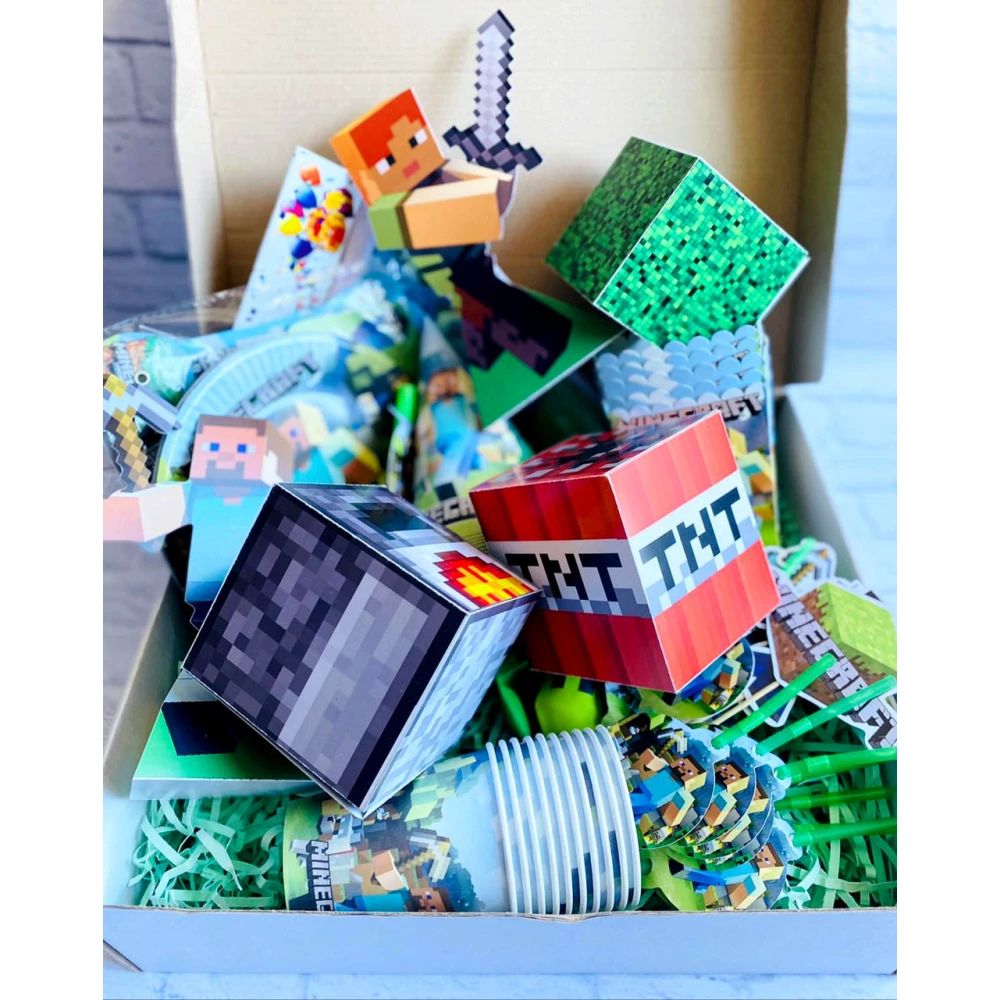 Набір святкового посуду та декору для оформлення Дня народження в стилі “Майнкрафт“ (Максі)