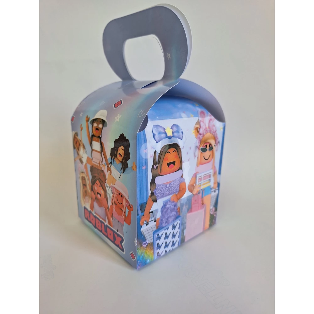 Коробочка “Роблокс“ дівчинка для подарков и угощений 10х10х10 см. малотиражные -